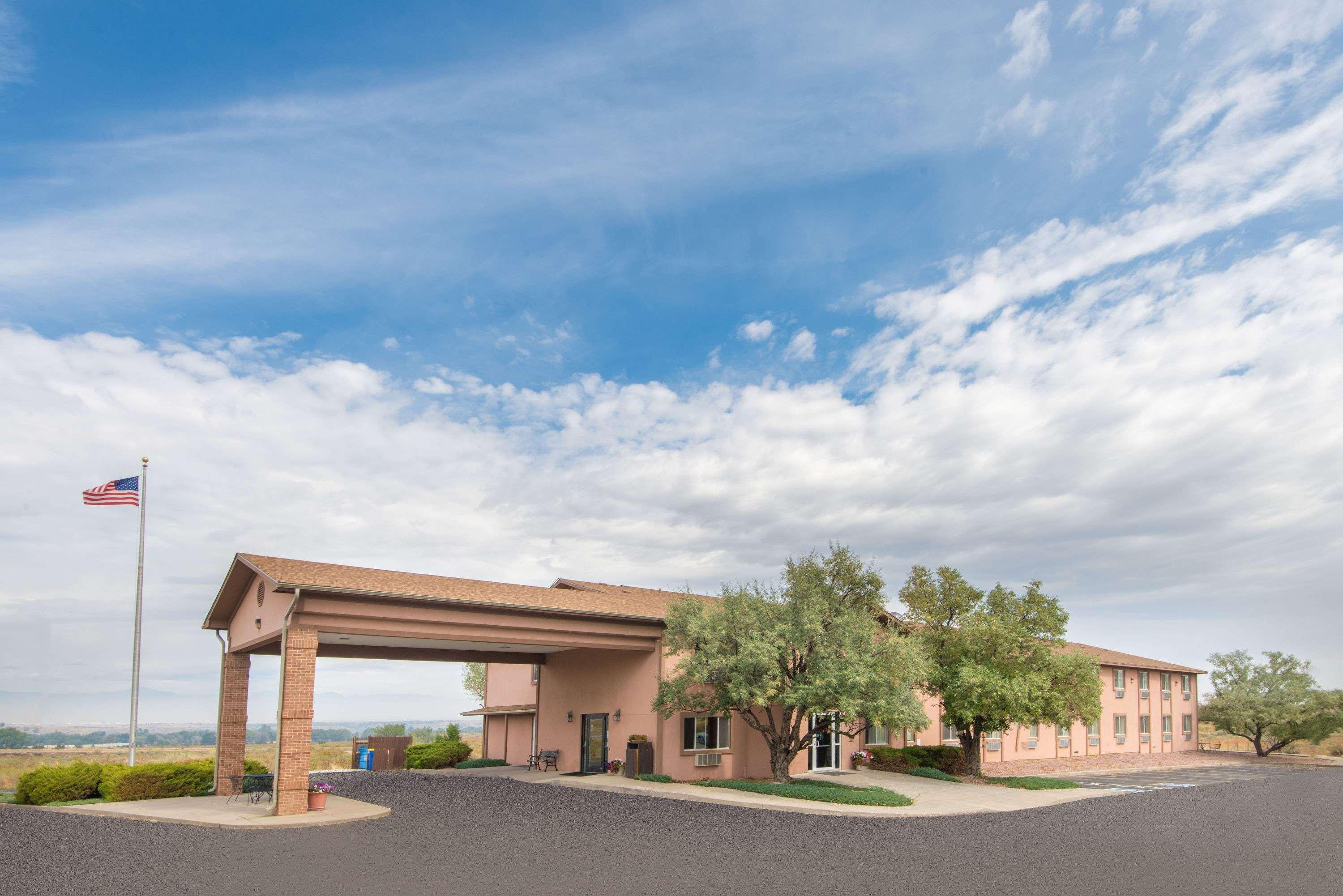Super 8 By Wyndham Florence Co Exteriör bild