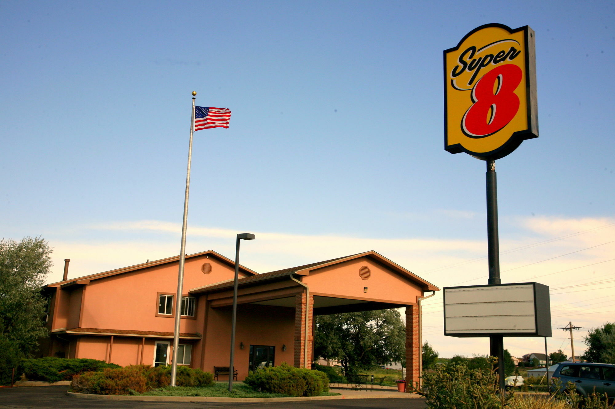 Super 8 By Wyndham Florence Co Exteriör bild